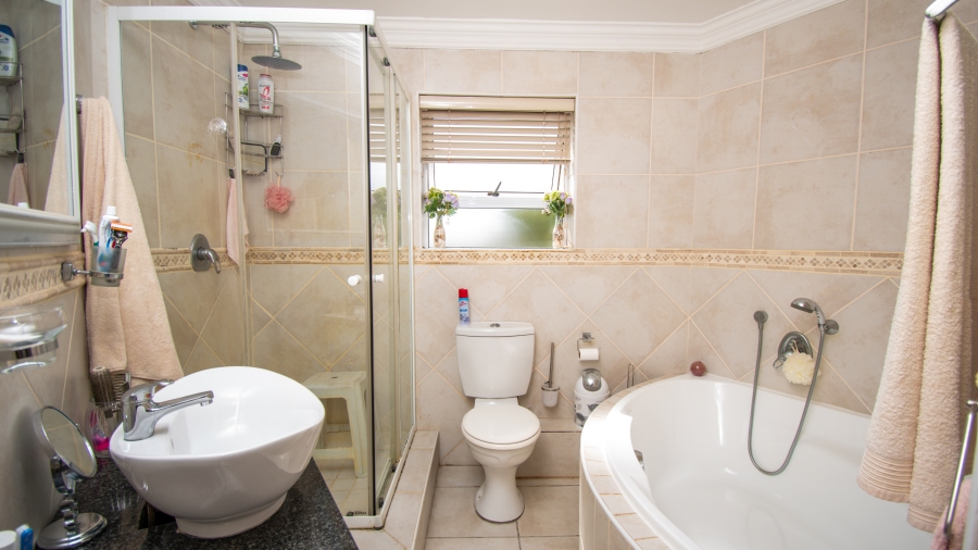 3 Bedroom Property for Sale in Jeffreys Bay Central Eastern Cape